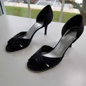 STUART WEITZMAN BLACK DRESS SHOES